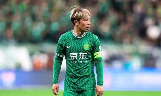 十多年前在德甲看饮水机，国安功勋今获外援盛赞：你应该去皇马或阿森纳